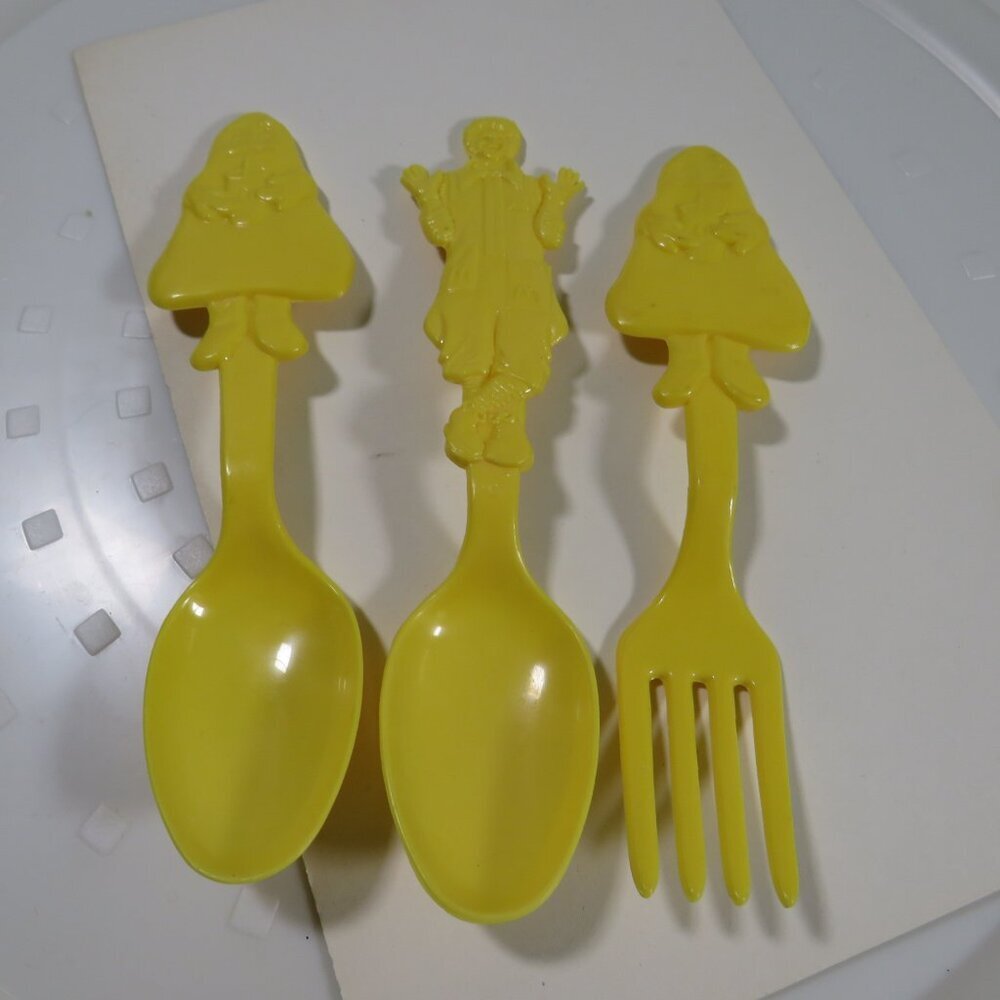McDonalds Yellow plastic Fork, (2) Spoons RONALD, HAMBURGLER 1980s